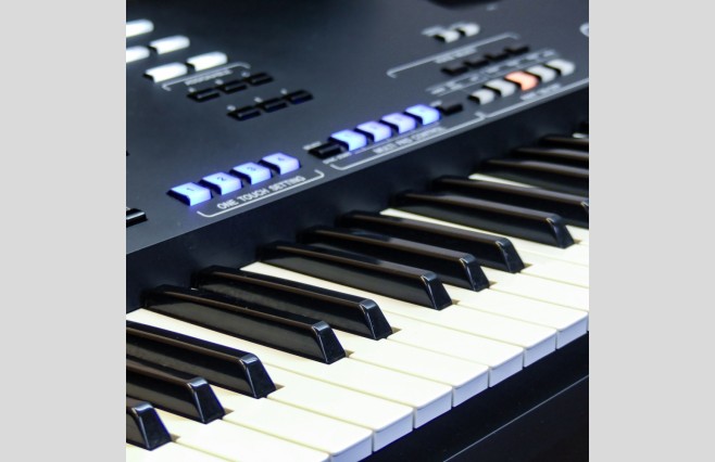 Yamaha Genos | Includes GNS-MS01 Speakers | UK Delivery | Used | Serial Number BEY201019 - Image 6